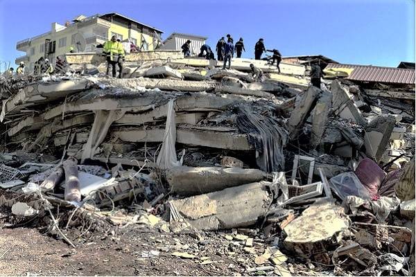 19 mil muertos y más de 69 mil heridos en Turquía y Siria por sismo