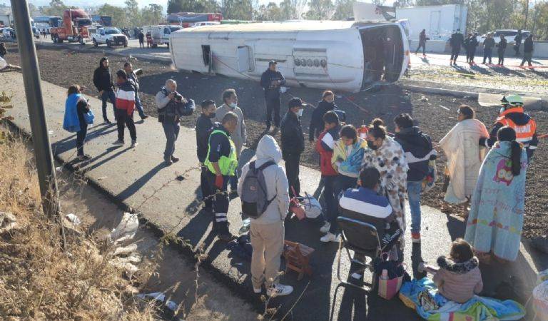 El autobús tenía como destino llegar a la Basílica de Guadalupe en la CDMX, sin embargo, el fatal accidente ocurrió en la autopista México-Puebla dejando varios muertos.