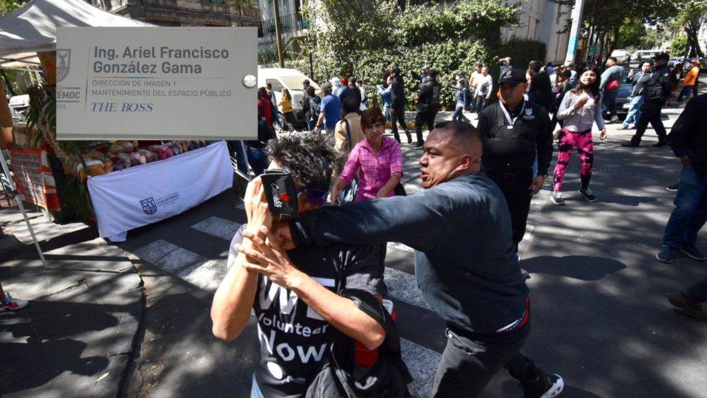 Funcionario de Sandra Cuevas golpeó a manifestantes; es identificado en redes