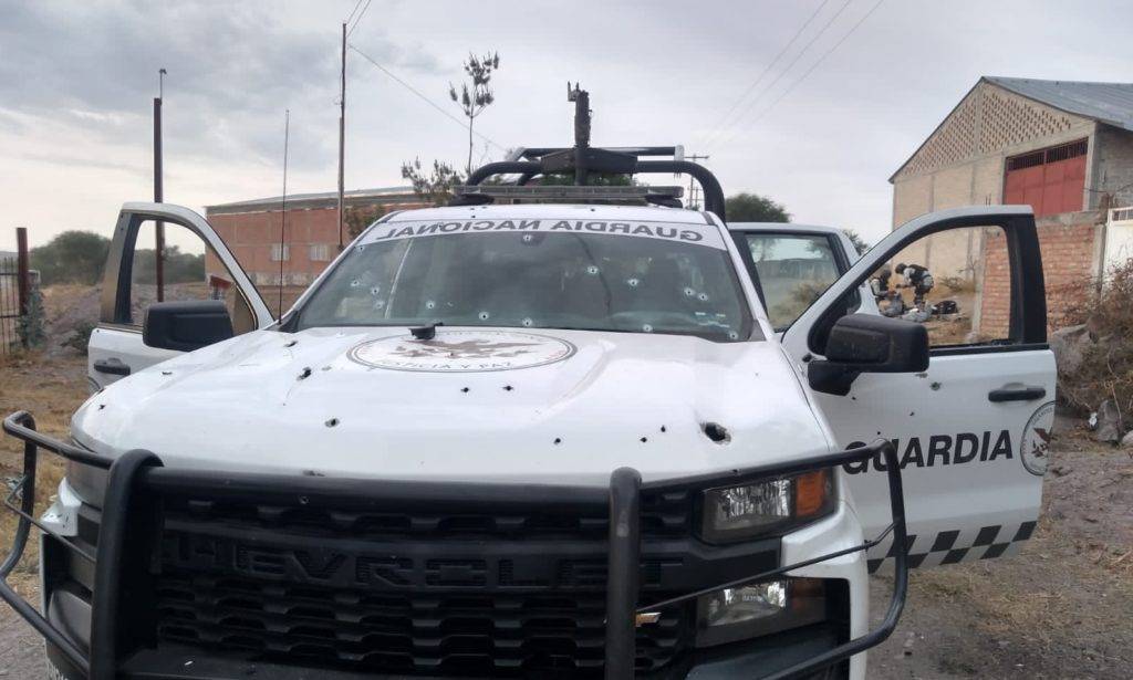 Guardia Nacional enfrenta a robacoches en Sinaloa; dos elementos perdieron la vida