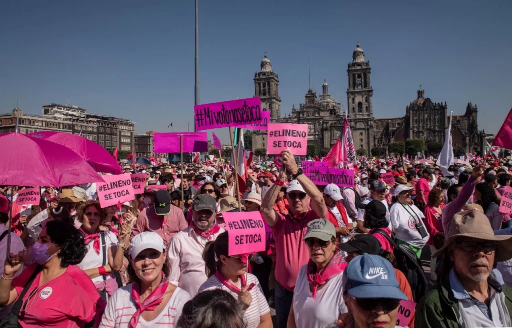 “No es marcha de la ciudadanía, es de la derecha”; Líderes de Morena exhiben a la oposición