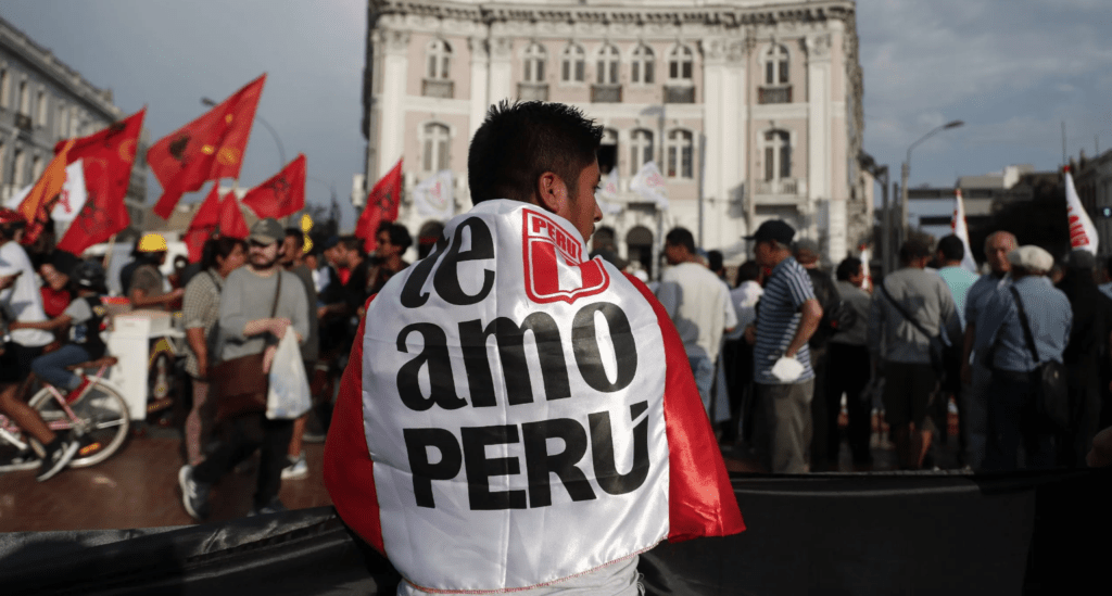 Perú dejo de ser un país democrático tras golpe a Pedro Castillo; señala The Economist