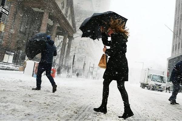 Viento, intensa lluvia, hielo y nieve afectan a 65 millones en EE.UU