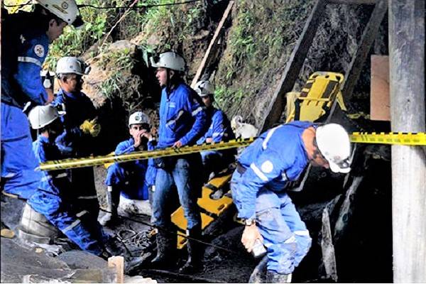 Explosión en 5 minas de Colombia, 11 muertos y 10 desaparecidos