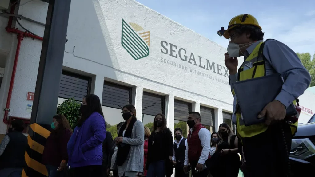 Desfalco millonario en Segalmex; FGR ordena aprehensión de 22 involucrados
