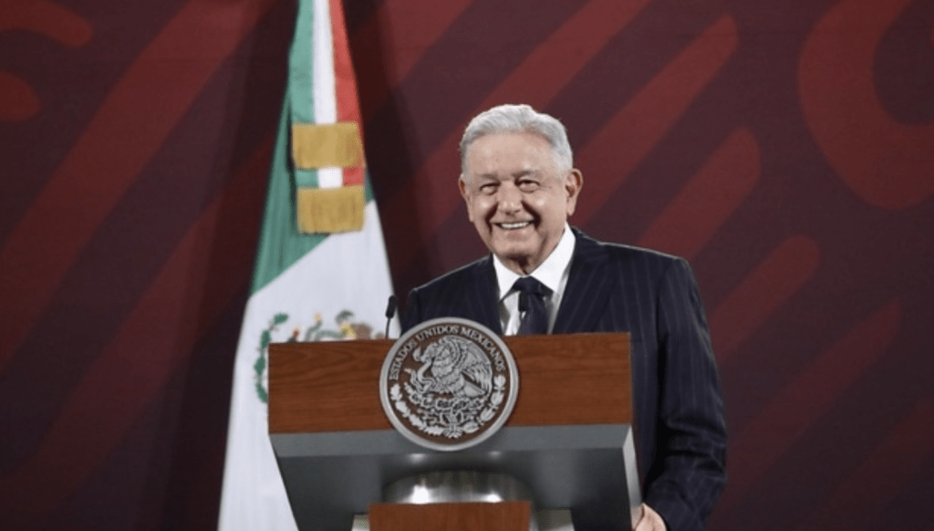 El presidente AMLO señaló que lo mejor de estar enfermo son las muestras de cariño de todos los mexicanos sin excepción tras contagiarse de Covid-19.