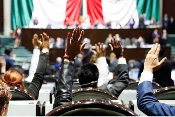 Diputados aprueban nueva Mexicana de Aviación a iniciativa de AMLO