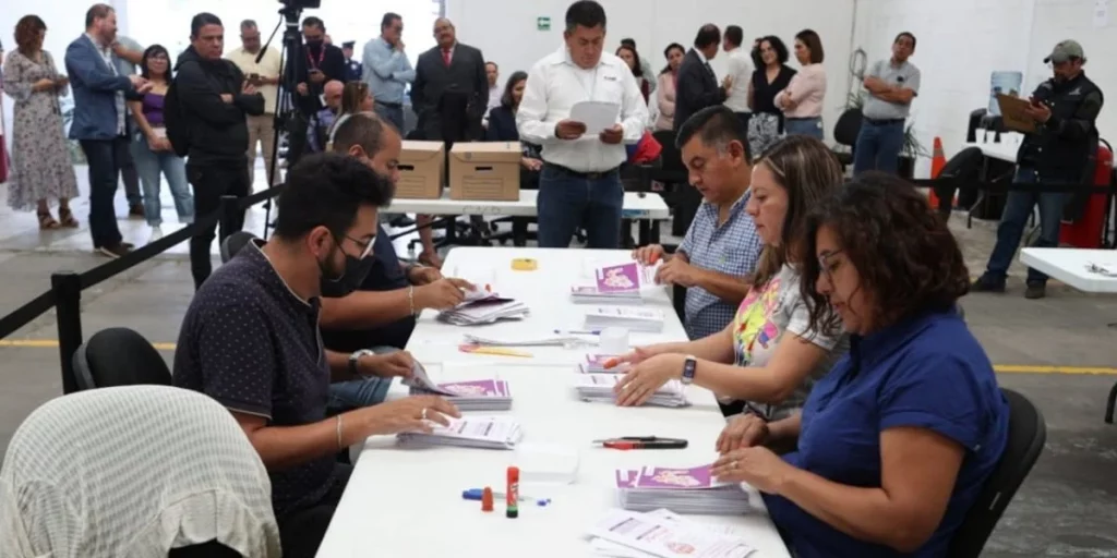 Inicia el conteo rápido de votos en Coahuila y el Estado de México