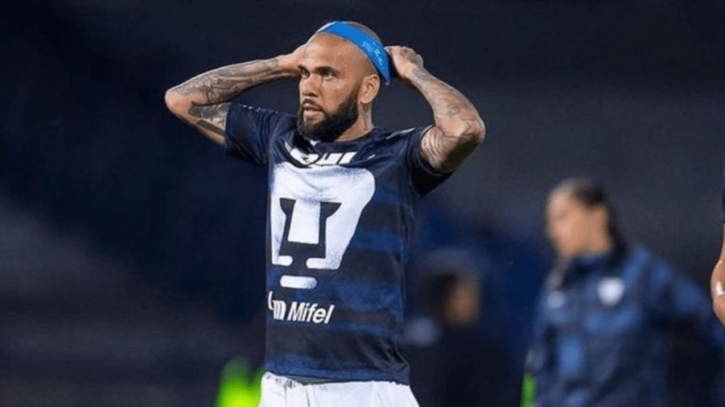 A casi seis meses de las acusaciones de abuso sexual contra el futbolista brasileño Dani Alves, se anuncia la fecha del juicio que determinará su futuro.