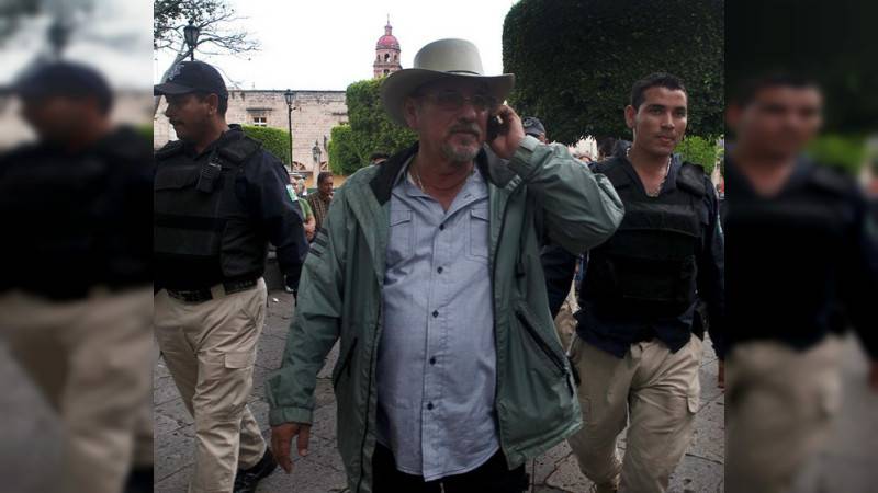 Hipólito Mora, víctima de un estrategia “perversa” y paramilitar de EPN: Bedolla