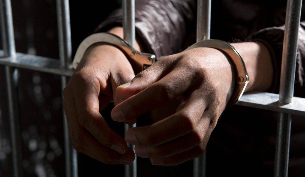 Condenan a 50 años de prisión a exfiscal de la SIEDO por extorsión y secuestro
