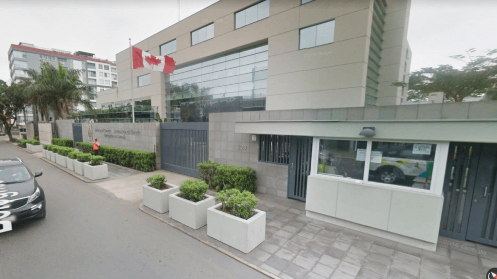 La Embajada de Canadá en México solicita personal para cubrir su plantilla, por lo que abrió oportunidades laborales sin importar la carrera estudiada.