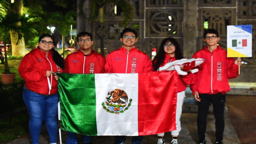 Tras denunciar el robo de los uniformes, la gente se solidarizó y consiguió resolver el problema, aunque de manera temporal.  