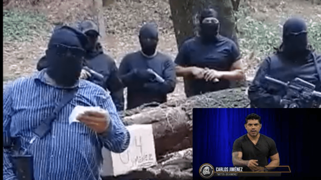 Un grupo armado amenazó de muerte al periodista Carlos Jiménez, a través de un video donde afirman que lo cazaran como “un p*to animal”.