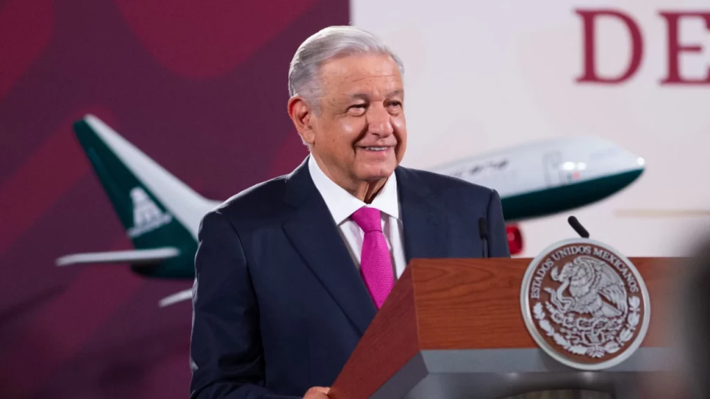 El presidente AMLO señaló que con esta nueva aerolínea mexicana, Mexicana de Aviación será una oportunidad de darle una nueva opción a los viajeros.