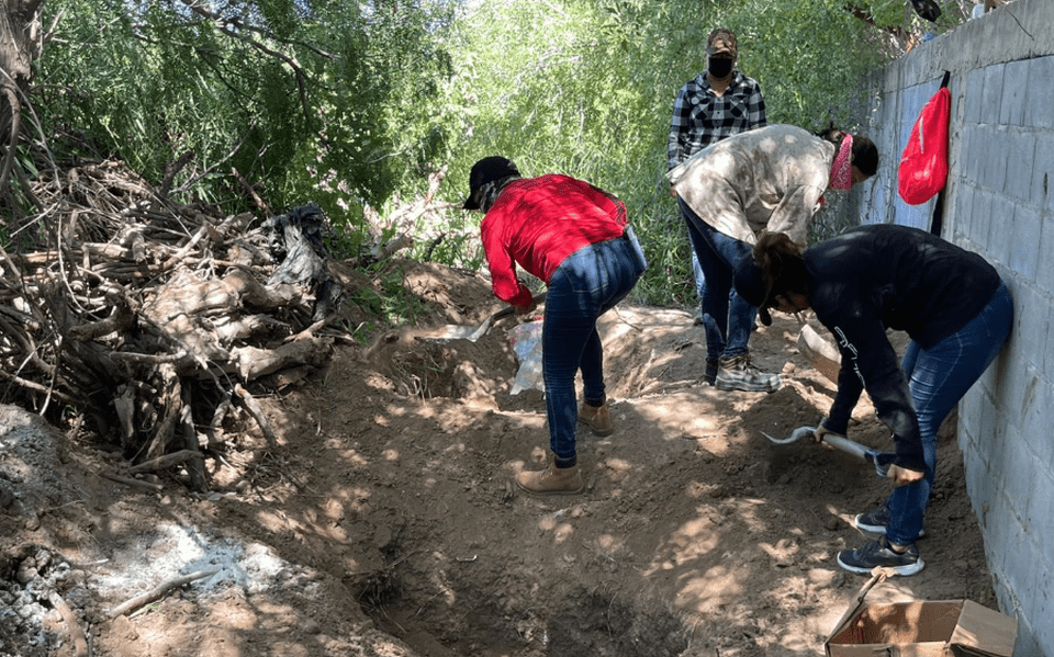 Encuentran ropas, zapatos y credenciales en fosas clandestinas en Reynosa