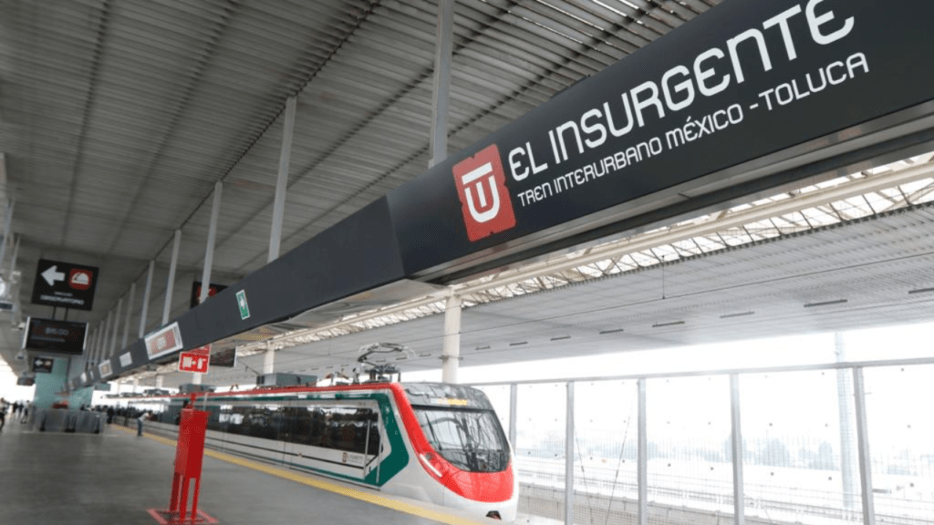 El presidente AMLO inauguró este 15 de septiembre de 2023 la primera parte de la obra maldita del Tren Interurbano México-Toluca.