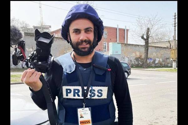 Periodistas de Reuters, AFP y Al Jazeera alcanzados por proyectil. Acusan a Israel del ataque en Libano. Camarógrafo, Issam Abdallah de Reuters muere