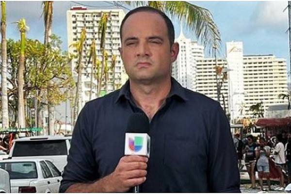 Antes de finalizar su contrato León Krauze sale de Televisa tras 12 años. Publicó un artículo donde señala que Televisa favorece a Trump