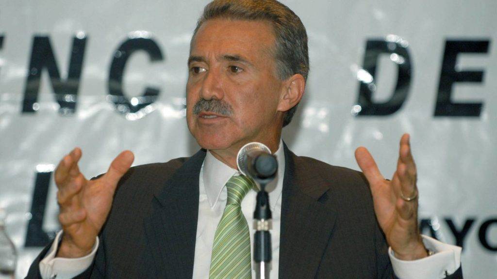 Tunden a Madrazo por intentar alzar la campaña de Xóchitl; “Ni los panistas te creen”, le dicen
