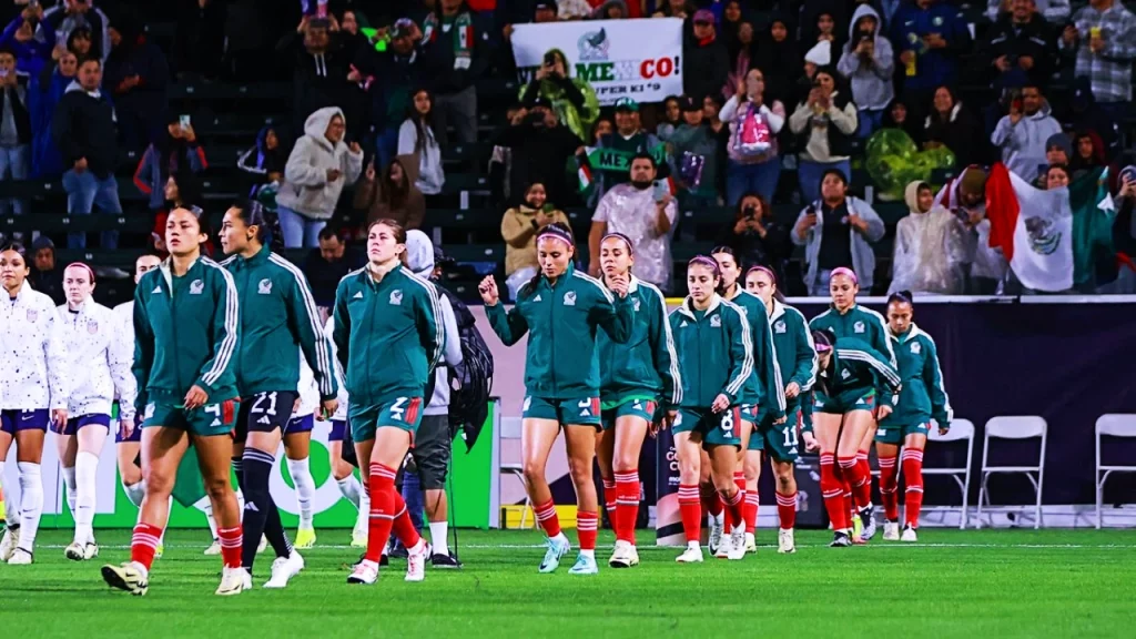 En un partido de golazos, la Selección Mexicana femenil derrotó a la Selección de los Estados Unidos dos goles a cero en la Copa Oro femenil.
