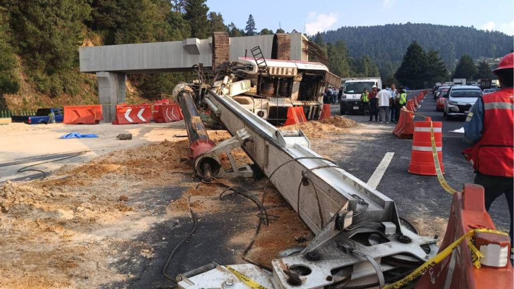 Autoridades informaron que las obras en el Tren Interurbano México-Toluca quedaron suspendidas tras el accidente del jueves donde murió un trabajador.