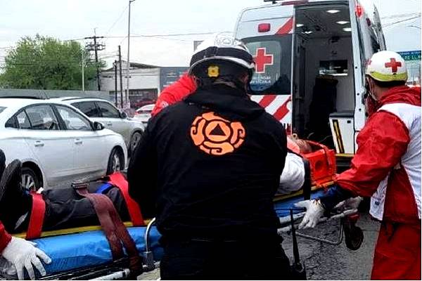 Trabajadores de Funeraria Huerta lesionados, uno al IMSS. Por otra parte, dos pipas volcadas por aparatoso accidente en carretera Reynosa-Monterrey