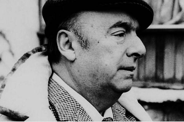 "Caquexia cancerosa" médicamente significa pérdida severa de peso. Sin embargo, Neruda pesaba más de 90 kilo al morir. Toxina botulínica a investigación