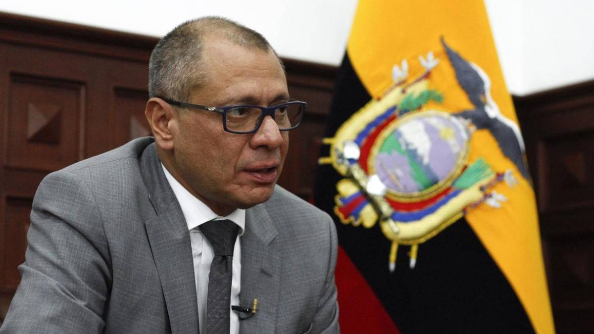 El gobierno de Ecuador mantiene incomunicado al exvicepresidente, Jorge Glas, incomunicado en un hospital naval en Guayaquil. 