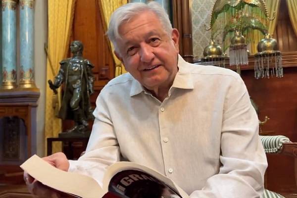 Tribunal Electoral desechar demanda de Xóchitl Gálvez contra libro de AMLO. Admitir la queja sería un exceso e incluso inadmisible censura señalan ministros