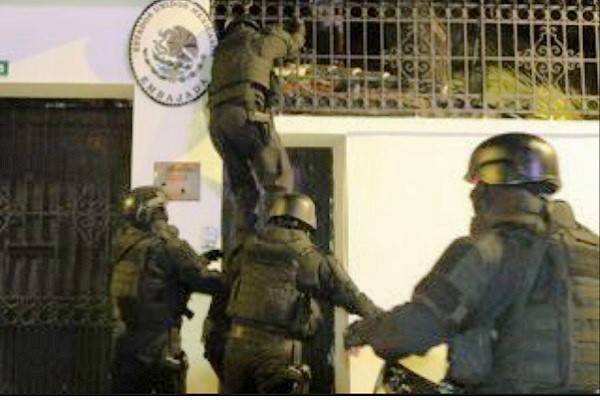 Policía de Ecuador ingresa por la fuerza a embajada de México y secuestra a exvicepresidente asilado. Violación flagrante a derecho internacional