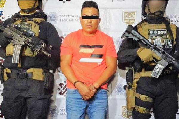 Seguridad Ciudadana detuvo a Alejandro Mendoza del Cártel de Tláhuac. Incautan 187 dosis de cocaína, 108 de mariguana, aparente crystal, arma larga, celulares y automóvil