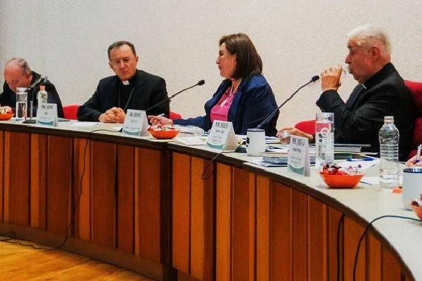 Iglesia católica rechaza que existan 60 procesos contra religiosos por sus opiniones políticas como aseguro la candidata de la derecha