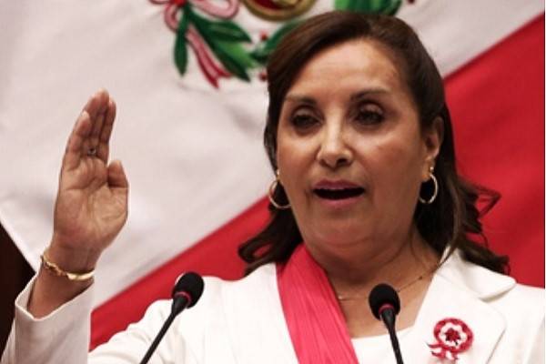 Gobierno de usurpadora Boularte se vio obligada a retirar la medida ante la posible caída del turismo mexicano importante fuente de ingresos para Perú
