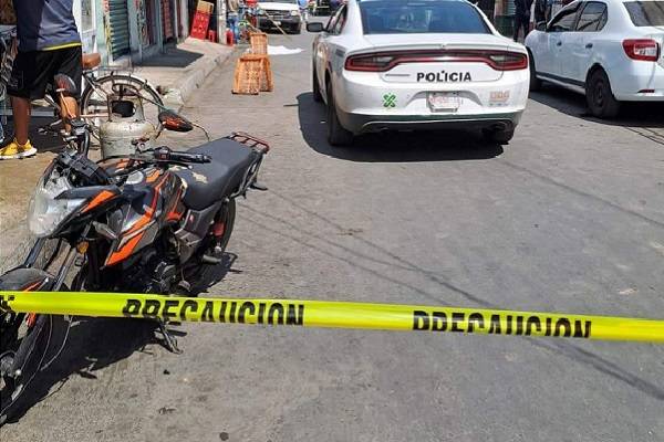 Al menos 4 personas fallecieron en Mixquic tras ser atacados a balazos por un par de individuos en motocicleta que se dieron a la fuga en Tláhuac