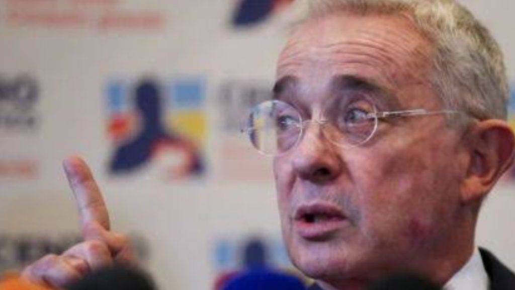 El expresidente de Colombia, Álvaro Uribe,  aseguró que no se le permitió defenderse de las acusaciones que pesan en su contra.