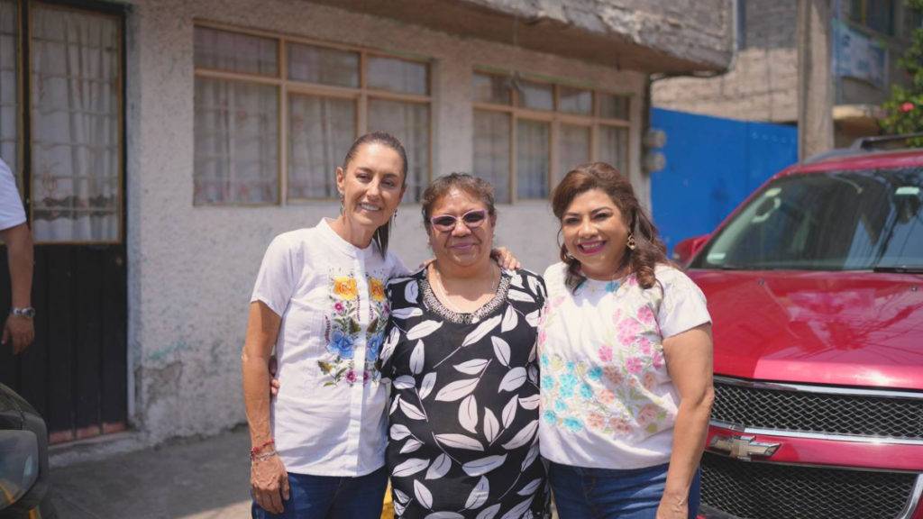 Claudia Sheinbaum y Clara Brugada presumieron un encuentro en casa de la exalcaldesa de Iztapalapa en San Miguel Teotongo. 