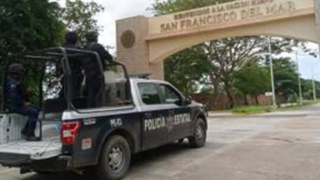 Medios locales informaron que una persona murió luego de una balacera en las inmediaciones de una escuela preparatoria de Oaxaca.