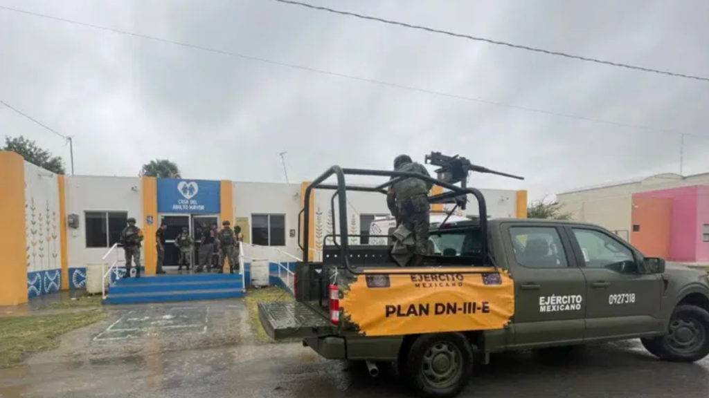 Las autoridades desplegaron a más de 5 mil elementos de la Guardia Nacional y el Ejército por paso de tormenta tropical “Alberto”.