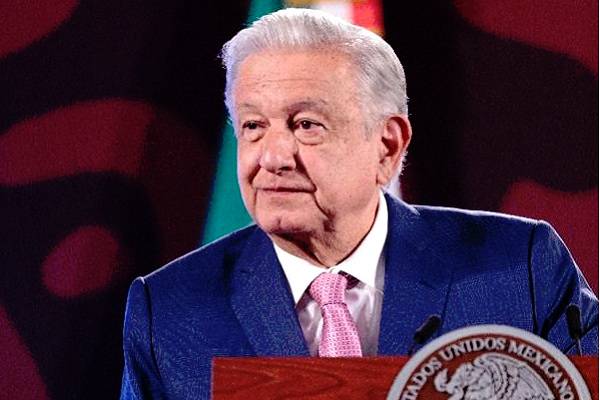 "El que usa la violencia no es demócrata, el que apuesta a la violencia tampoco es de izquierda",: AMLO. Oaxaca, herido de bala, trifulca con transportistas