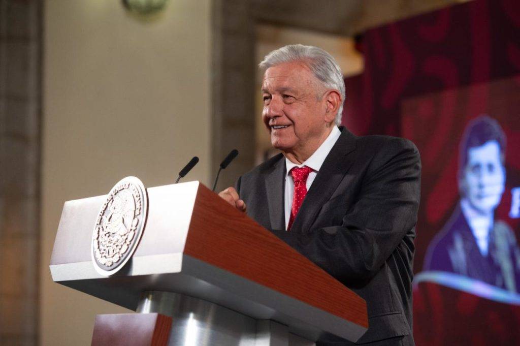 El presidente AMLO detalló que México reducirá Importaciones de Combustibles con la Nueva Refinería Olmeca tal como lo prometió.