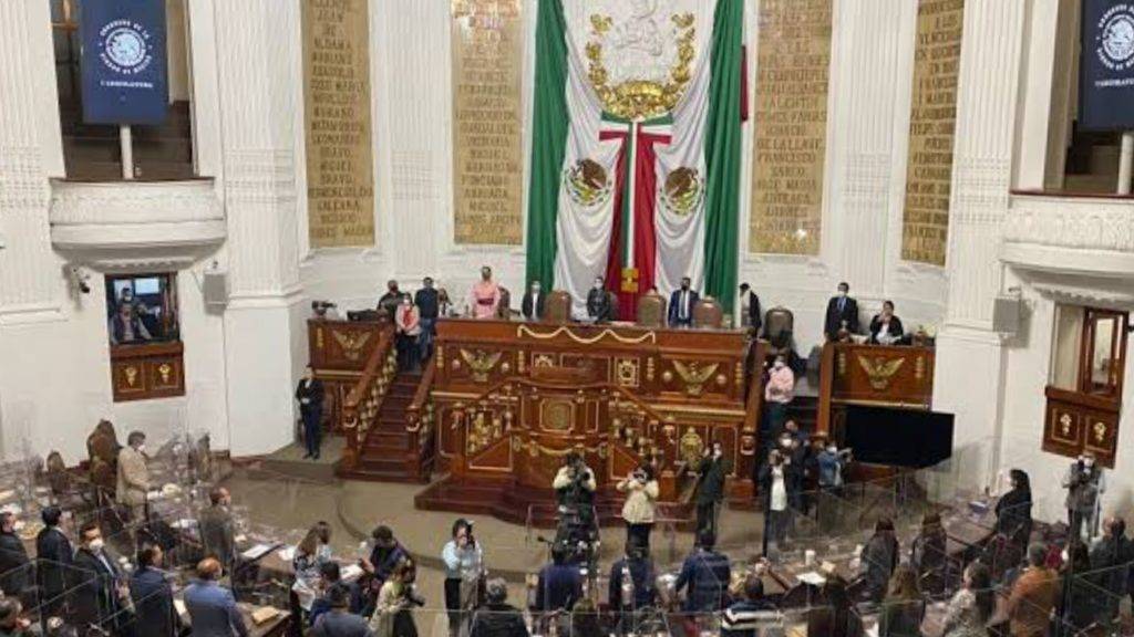 El pleno del Congreso de la CDMX votó a favor de un dictamen que garantiza la no prescripción de delitos sexuales cometidos contra menores.