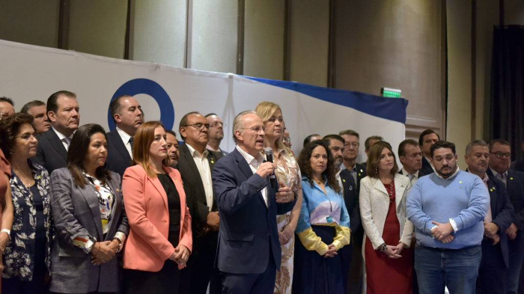 José Medina Mora, presidente de la Coparmex, llamó al INE y al TEPJF a garantizar la participación de las minorías en el Congreso.