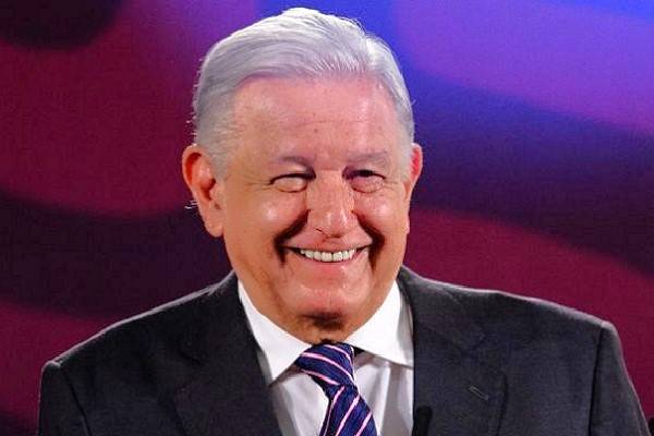 Lo que están buscando los del bloque conservador de manera deshonesta en sentido amplio del término, es que se viole la Constitución: AMLO