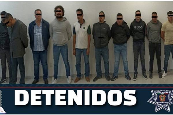 Detenidos en Neza 14 sujetos de célula delictiva, 3 eran de la FGR; dos a la Fiscalía de la Ciudad de México, uno de Seguridad Ciudadana y 8 madrinas