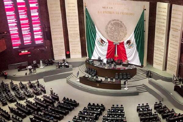 Comisión de Puntos Constitucionales discute simplificación orgánica. Organismos autónomos serían absorbidas y evitar duplicidades señalan diputados