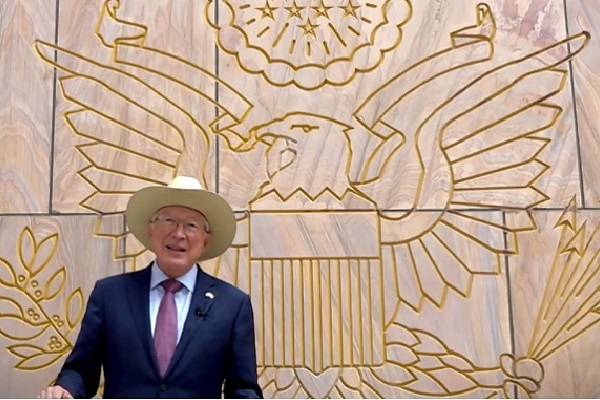 Se piden ideas que deben permanecer de 50 años en delante para nuevas instalaciones de la embajada de EE.UU más importante del mundo, señaló Ken Salazar