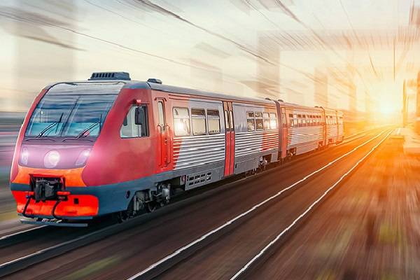 Línea II del Tren Suburbano con doble vía de trenes eléctricos de itinerario fijo. Trayecto de 42 kilómetros de Buenavista al AIFA en 39 minutos