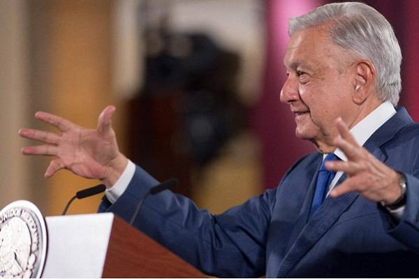 Adaptarse. Muchas nuevas oportunidades, aprovechar y chambear. "Así que a darle CON TODO #PorUnMexicoChingon”: Ayub. Me gustó, es alentador: AMLO