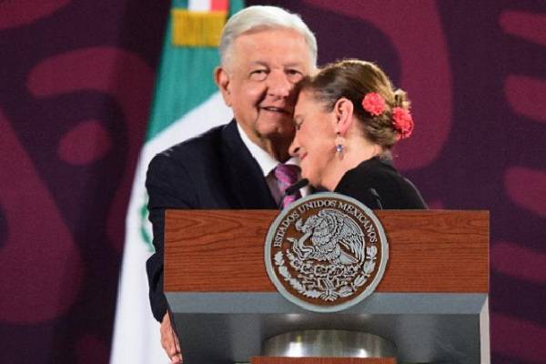 Histórico grito de Independencia y despedida de AMLO, junto a presidenta electa Sheinbaum encabezará verbena popular mexicana. Ameniza Banda MS y más